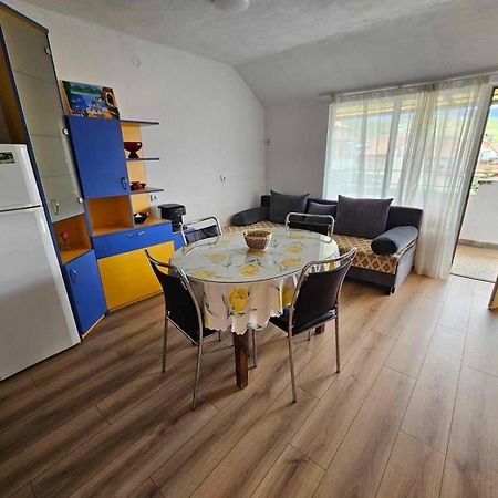 Apartment Friends Санданський Екстер'єр фото